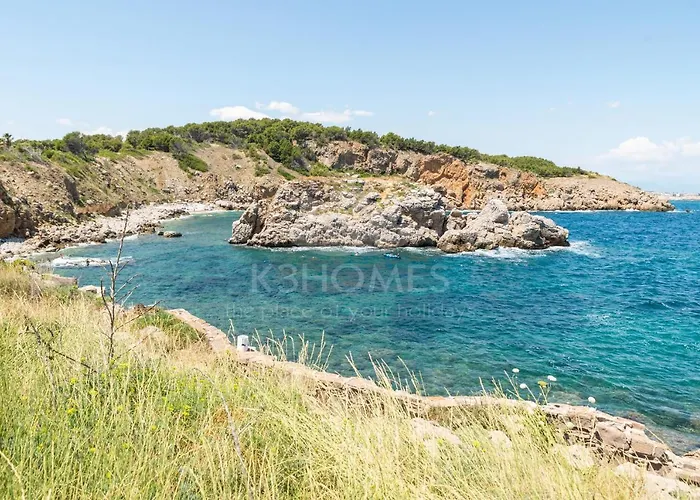 Sharon Vila L' Escala